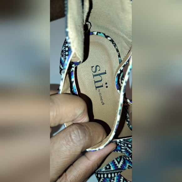 5" Tribal Wedges from Shi by Journey's - Picture 4 of 4